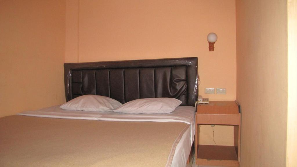 Hotel Mitra Garden Pangkal Pinang Zimmer foto