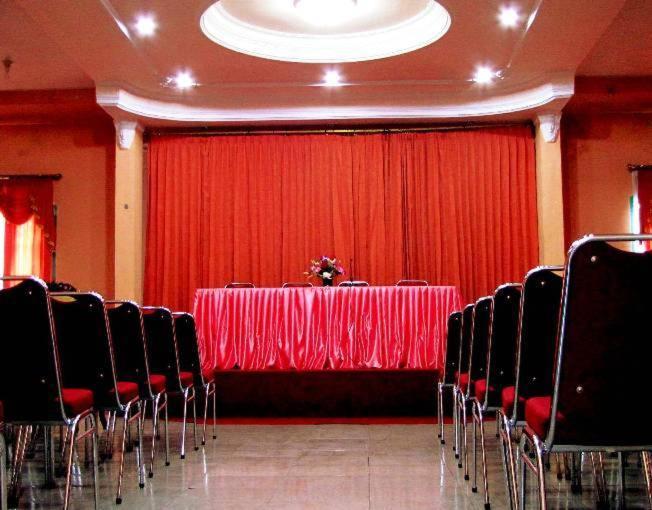 Hotel Mitra Garden Pangkal Pinang Exterior foto